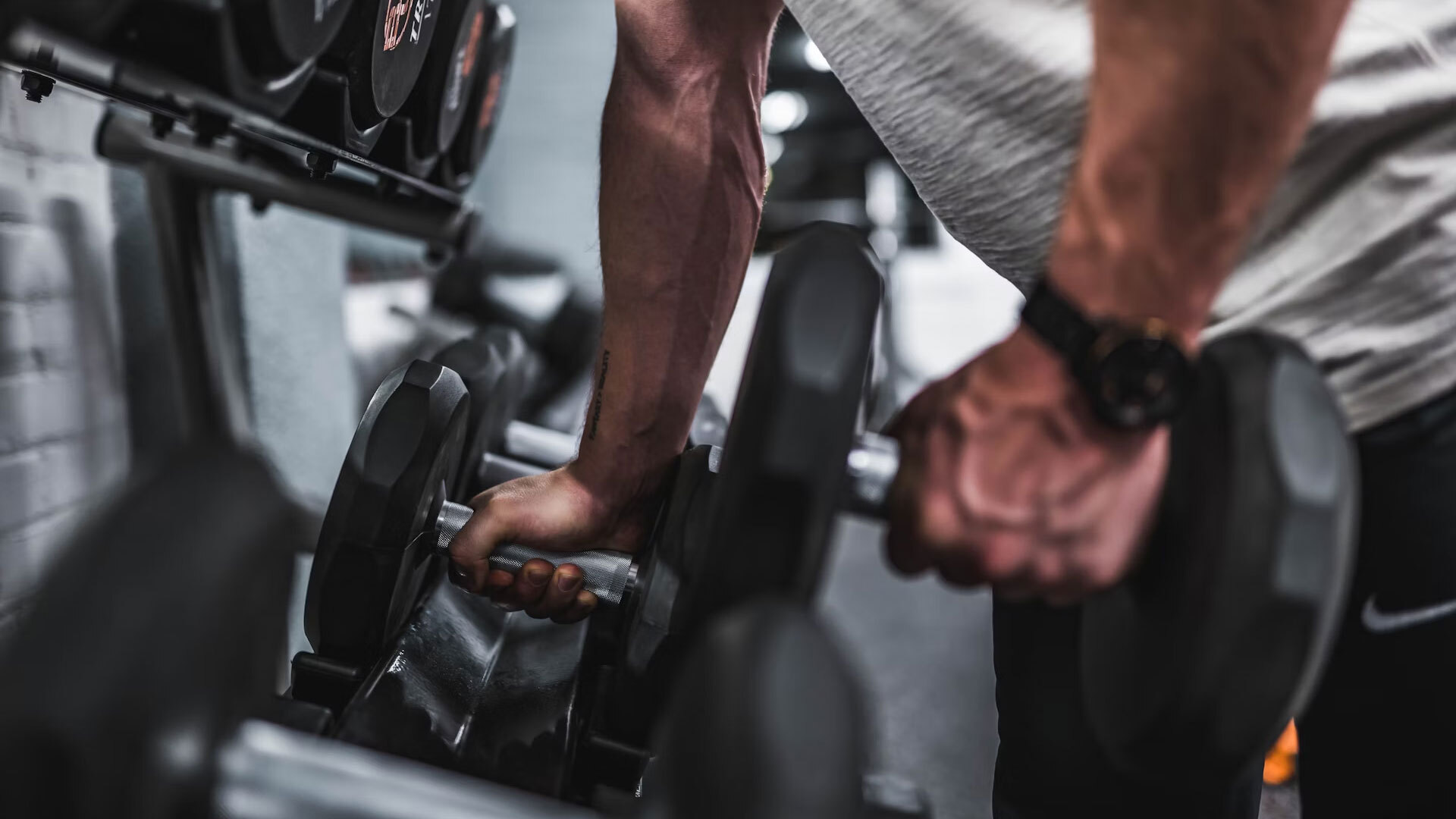 Hero male workout 00